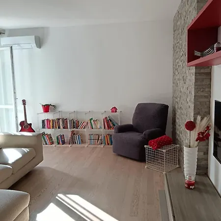 Apartment Eledomus Family House